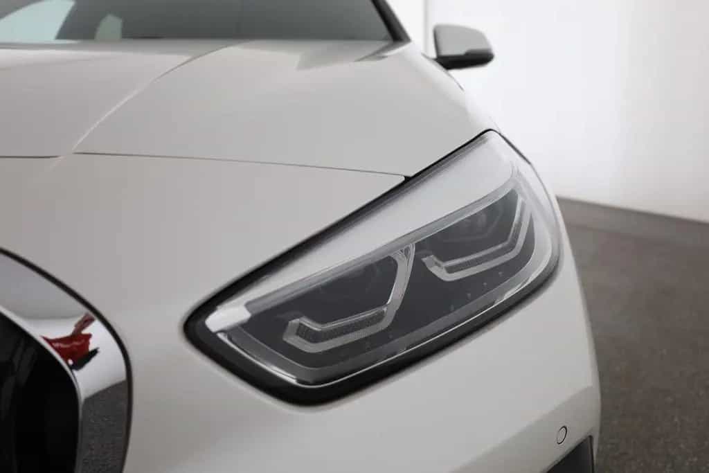 BMW 118 dA Sport Line LED Navi DAB Teilleder Sitzhzg. 07/2020-photo-26