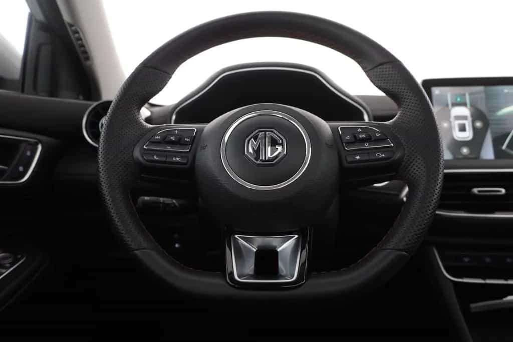 MG HS 1.5 T-GDI Luxury LED Pano Navi 360° 11/2023-photo-13