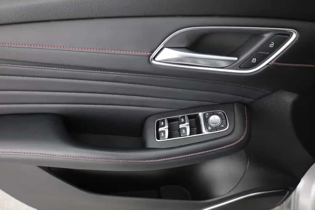 MG HS 1.5 T-GDI Luxury LED Pano Navi 360° 11/2023-photo-18