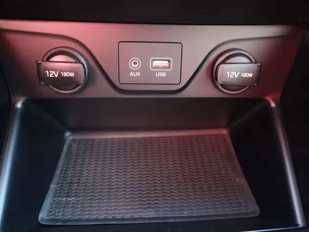 Hyundai TUCSON 1.6 T-GDI Premium 4WD LED Navi Panorama 07/2016-photo-17