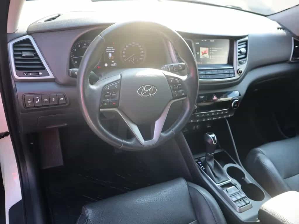 Hyundai TUCSON 1.6 T-GDI Premium 4WD LED Navi Panorama 07/2016-photo-9