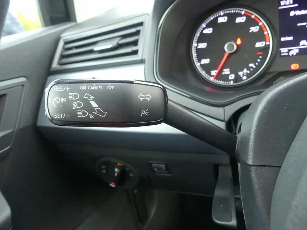 Seat Arona 1.0 TSI Xcellence Klima Sitzheizung PDC 06/2020-photo-19