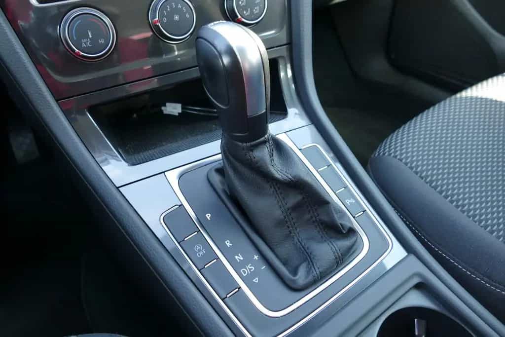 Volkswagen Golf VII 1.0 Trendline Klima PDC Bluetooth 09/2017-photo-17