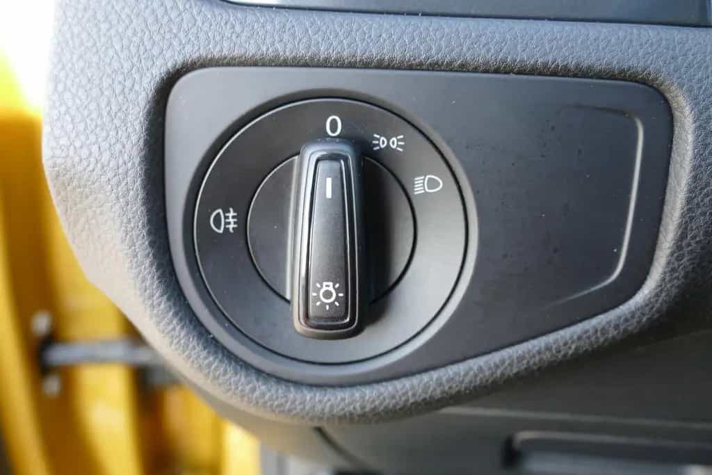 Volkswagen Golf VII 1.0 Trendline Klima PDC Bluetooth 09/2017-photo-18