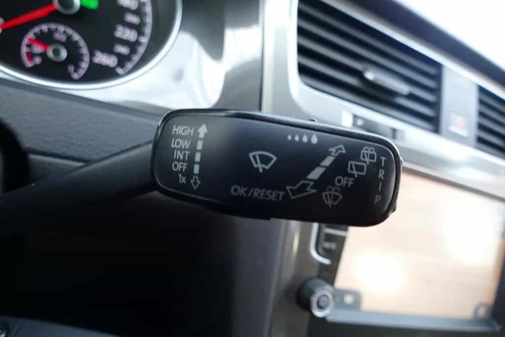 Volkswagen Golf VII 1.0 Trendline Klima PDC Bluetooth 09/2017-photo-9