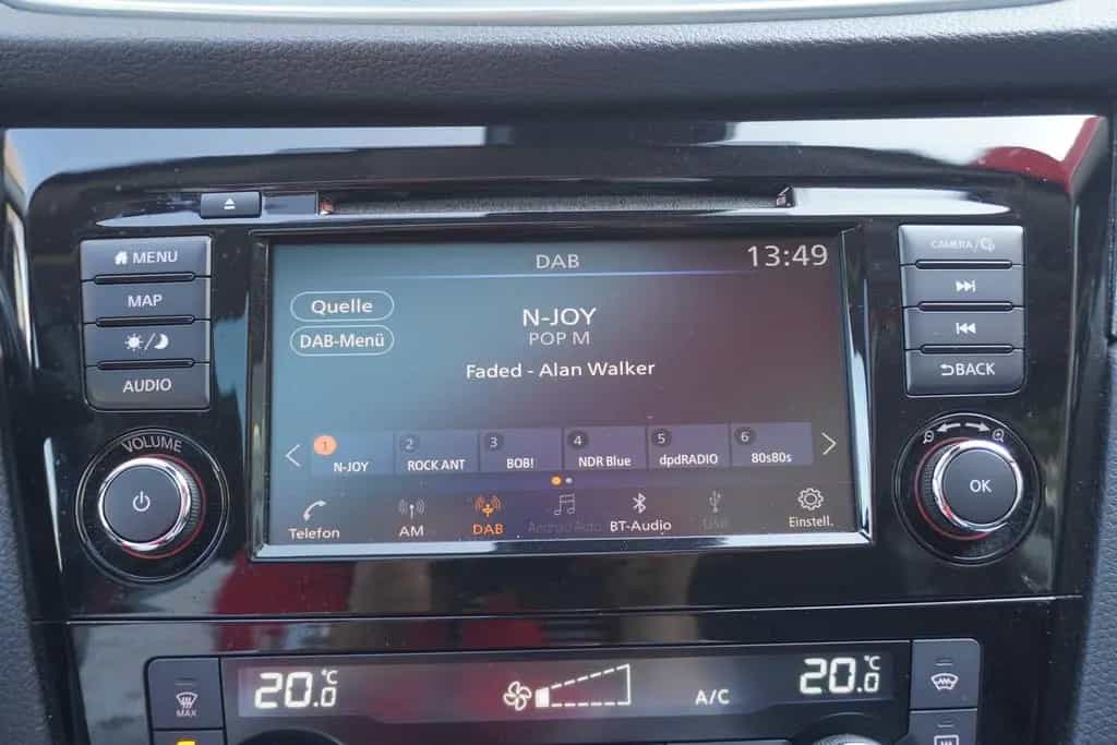 Nissan Qashqai 1.3 N-Connecta Klimaaut. Navi Panorama 02/2020-photo-23