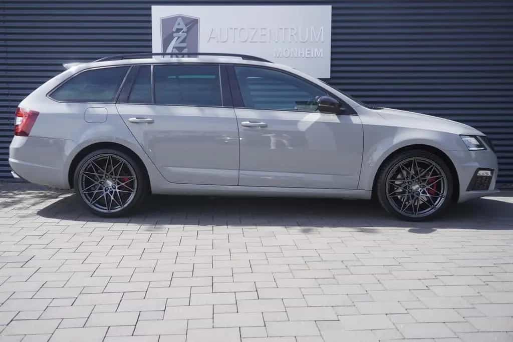 Skoda Octavia RS VIRTUAL|SONDERLACKIERUNG|NAVI|LED 07/2020-photo-4