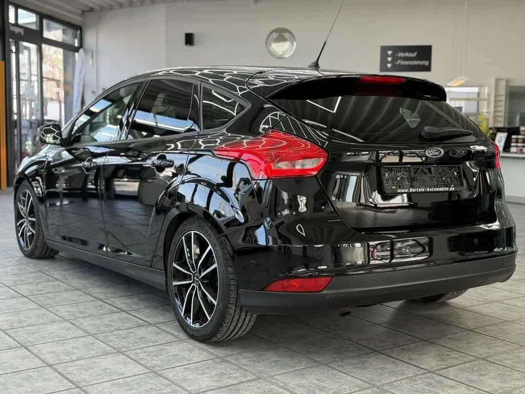 Ford Focus 1.0 EcoBoost Business, Navi, Klimaautom. 03/2017-photo-1