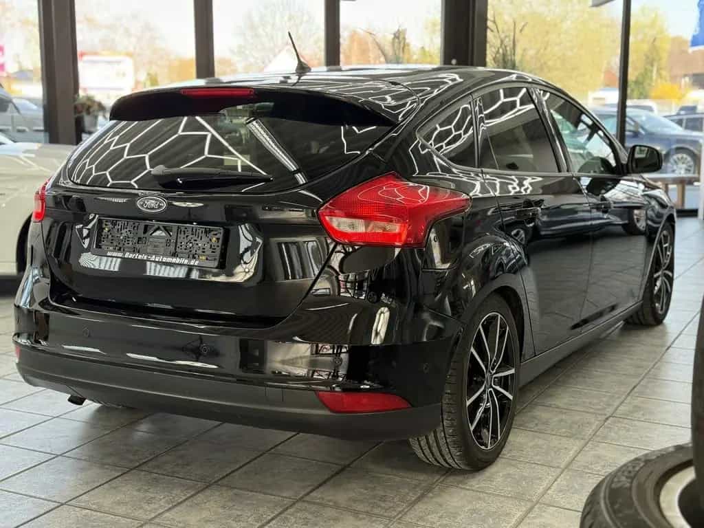 Ford Focus 1.0 EcoBoost Business, Navi, Klimaautom. 03/2017-photo-2