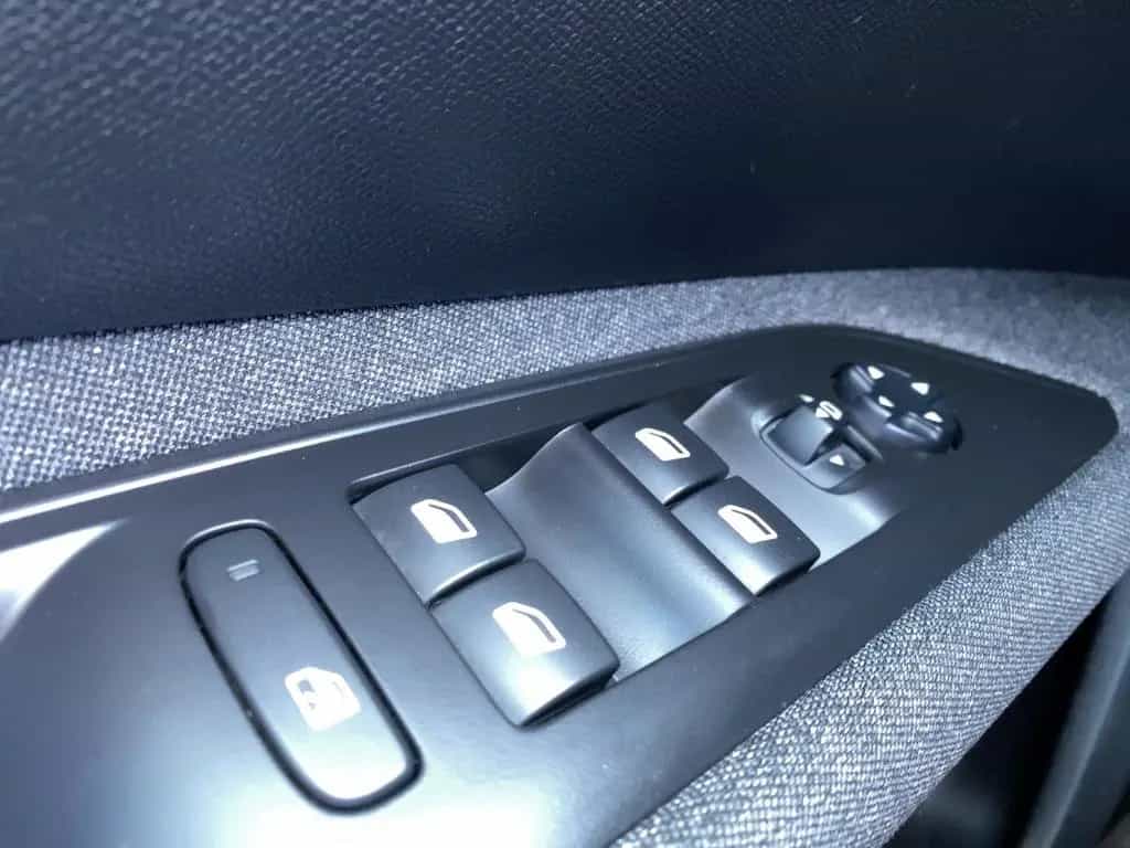 Peugeot 3008 1.2 PureTech 130 Active Pack AHK*CAM*LED*SH 02/2022-photo-19