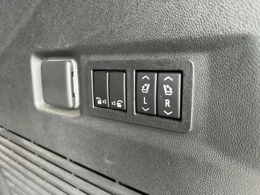 Chevrolet Tahoe V8 4WD 7-Seat like a High Country 04/2022-photo-9
