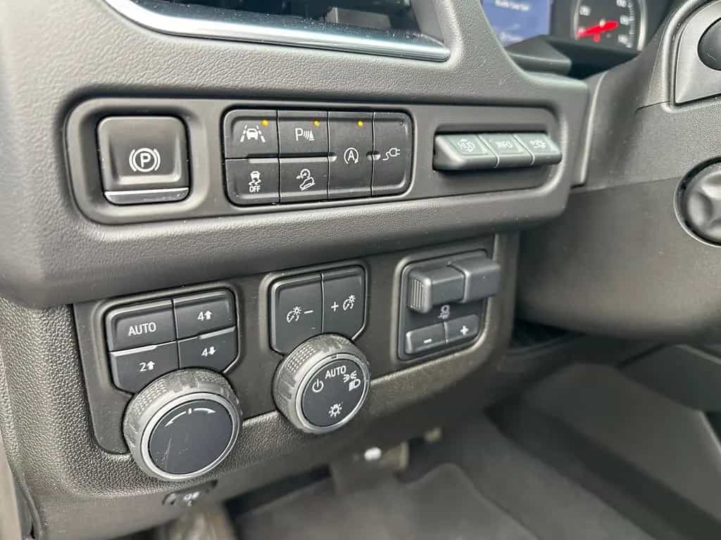 Chevrolet Tahoe V8 4WD 7-Seat like a High Country 04/2022-photo-20