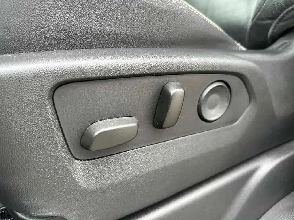 Chevrolet Tahoe V8 4WD 7-Seat like a High Country 04/2022-photo-31