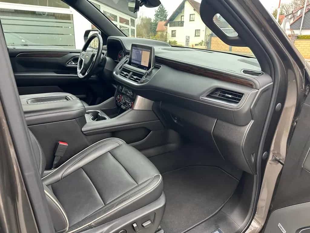 Chevrolet Tahoe V8 4WD 7-Seat like a High Country 04/2022-photo-32