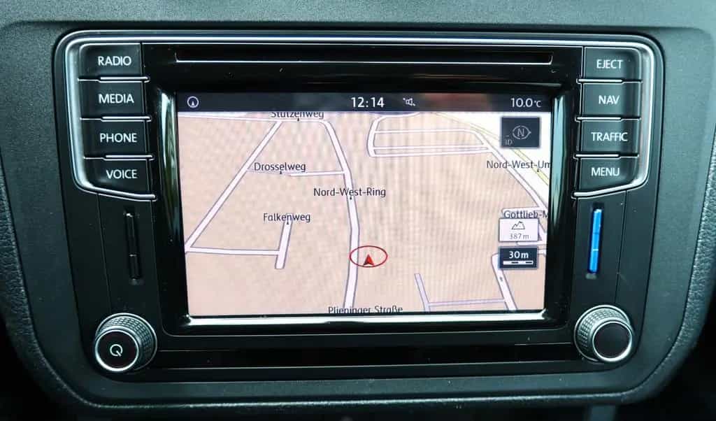 Volkswagen Caddy Comfortline 2xSchiebetüren ACC PDC AHK 05/2017-photo-18