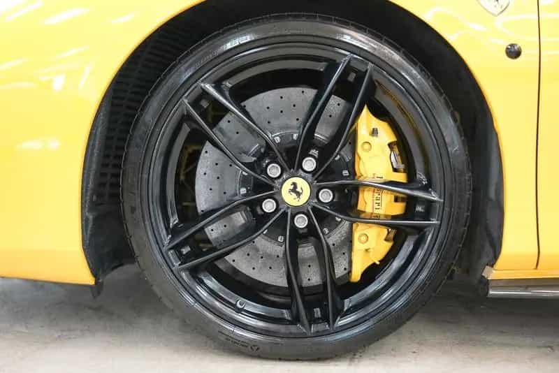 Ferrari 488 GTB 3.9 V8 BiTurbo Carbon Package AKRAPOVIC 02/2016-photo-11