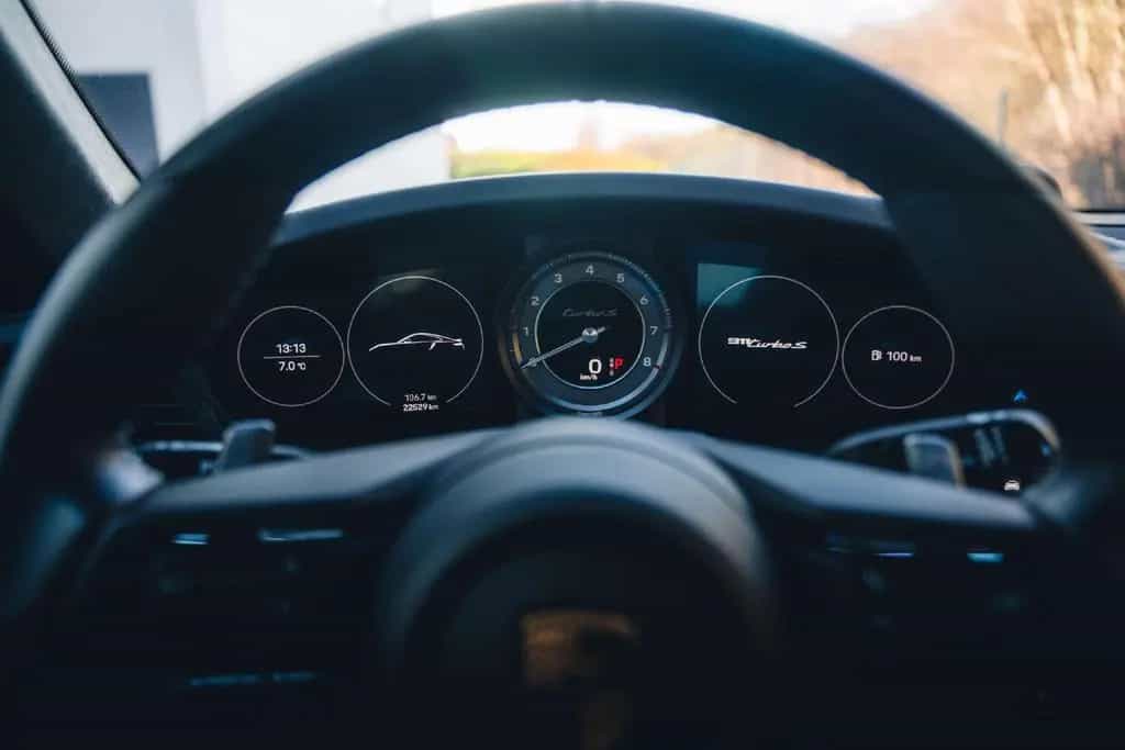 Porsche 992 Turbo S / PTS Oslo blue / Pano / Burmester / 03/2022-photo-10