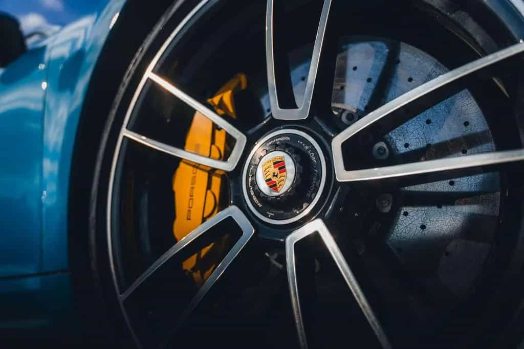 Porsche 992 Turbo S / PTS Oslo blue / Pano / Burmester / 03/2022-photo-5