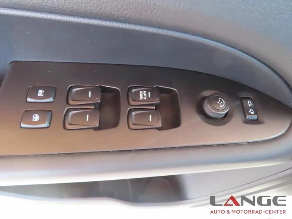 Ssangyong Musso 2.2 Grand 4WD Aut. Nav Navi Sperrdiff. 8-f 05/2025-photo-9