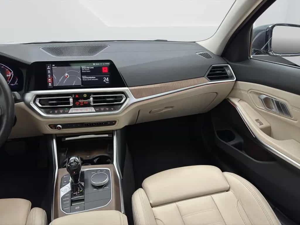 BMW 3 Series 330i xDrive Touring [Luxury Line, Pano, AHK] 03/2021-photo-15