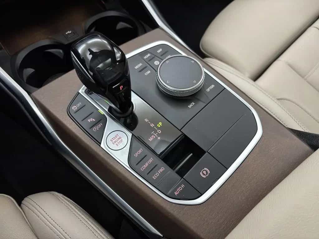 BMW 3 Series 330i xDrive Touring [Luxury Line, Pano, AHK] 03/2021-photo-19