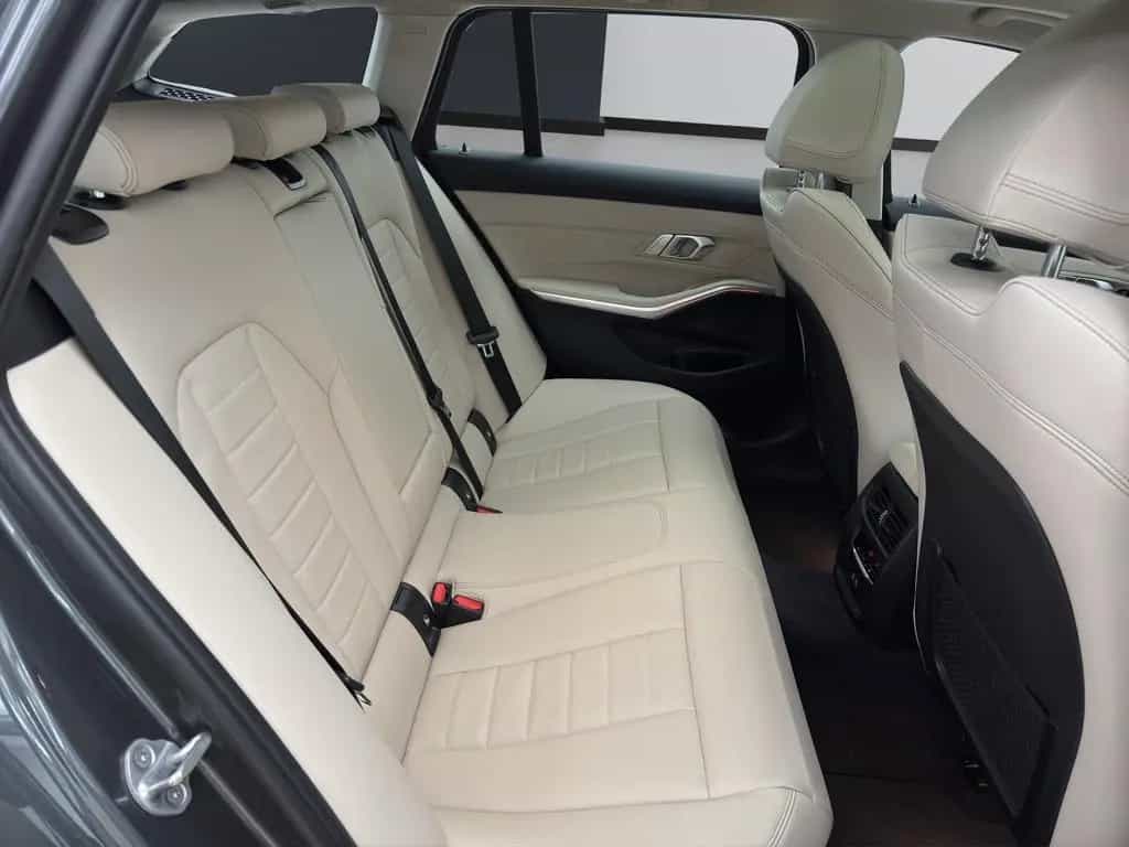 BMW 3 Series 330i xDrive Touring [Luxury Line, Pano, AHK] 03/2021-photo-8