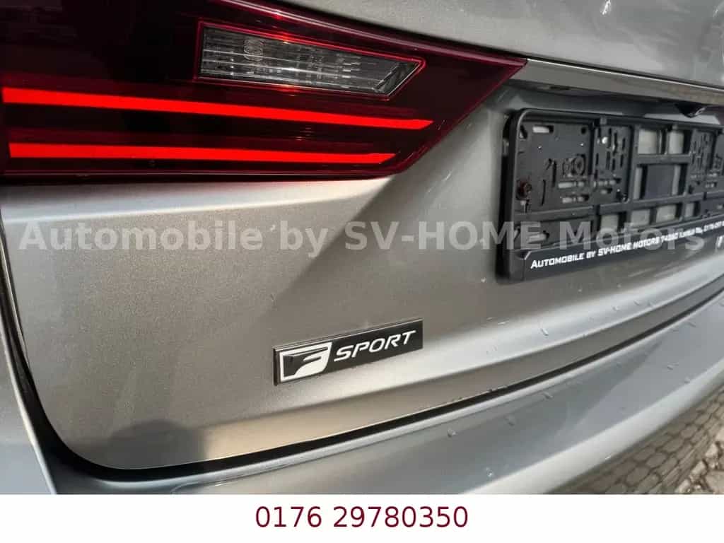 Lexus IS-Serie 350 3.5L V6 F SPORT 10/2017-photo-23