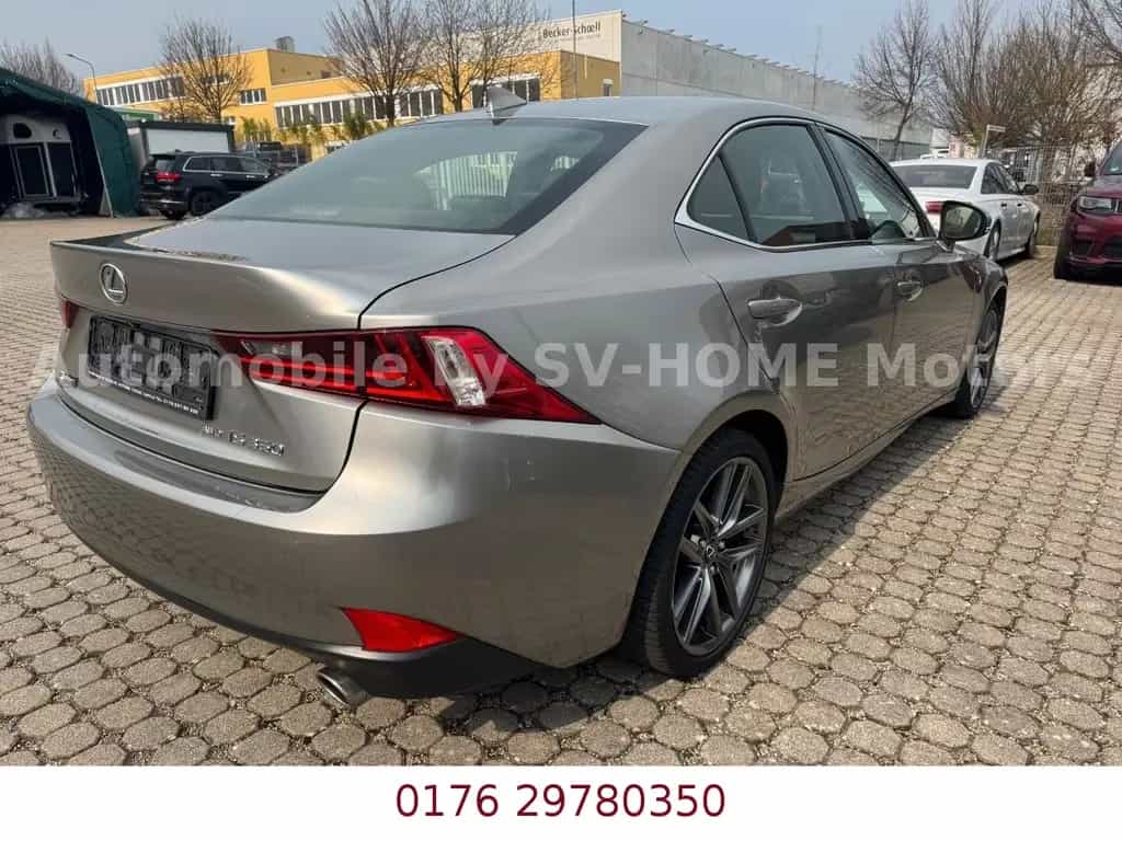 Lexus IS-Serie 350 3.5L V6 F SPORT 10/2017-photo-4