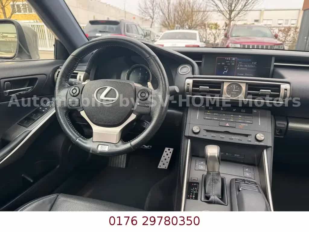 Lexus IS-Serie 350 3.5L V6 F SPORT 10/2017-photo-9