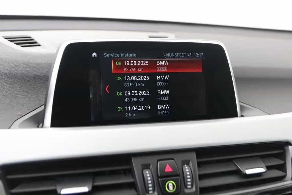 BMW X1 sDrive18i High Executive | AHK | sitzheizung 04/2019-photo-22
