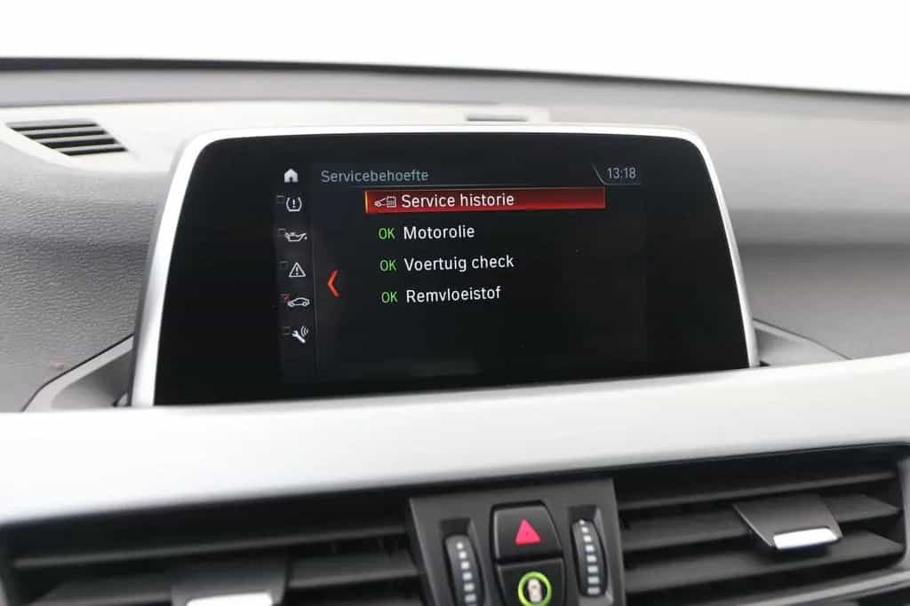 BMW X1 sDrive18i High Executive | AHK | sitzheizung 04/2019-photo-23