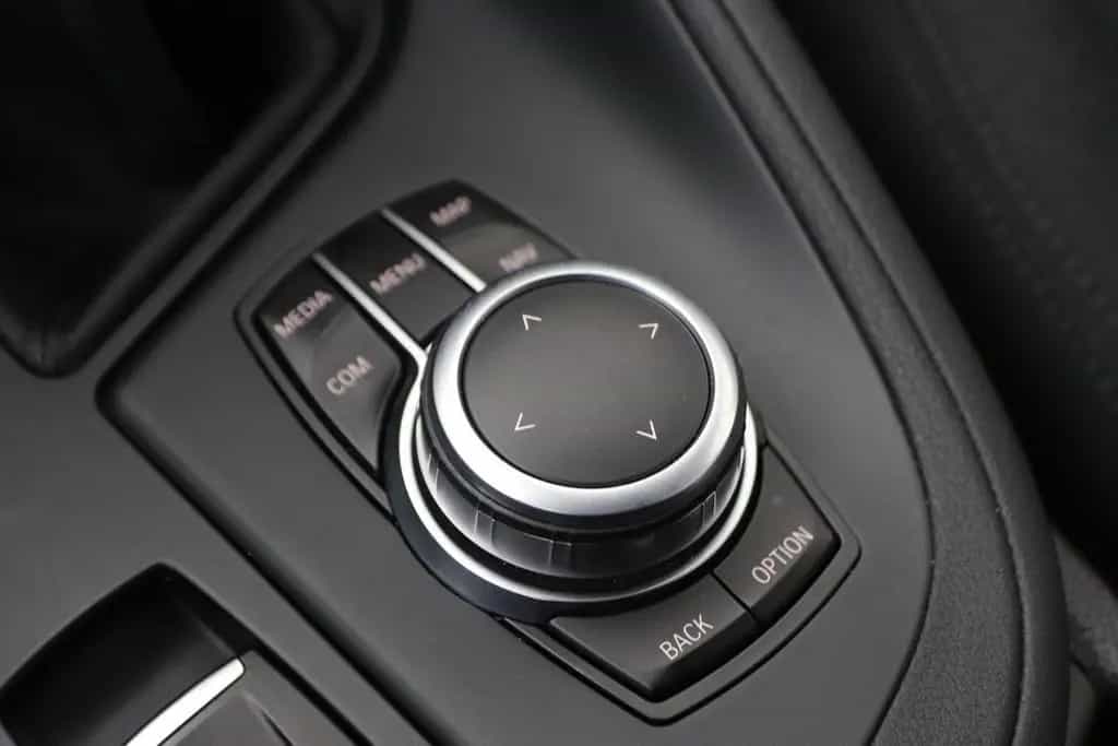 BMW X1 sDrive18i High Executive | AHK | sitzheizung 04/2019-photo-28