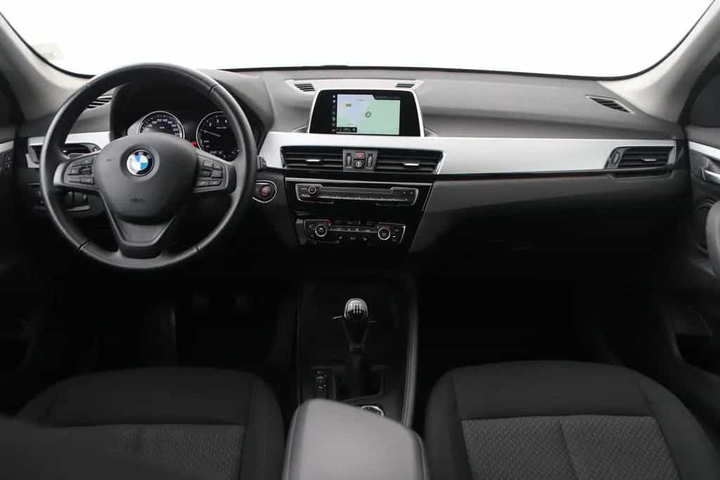 BMW X1 sDrive18i High Executive | AHK | sitzheizung 04/2019-photo-3