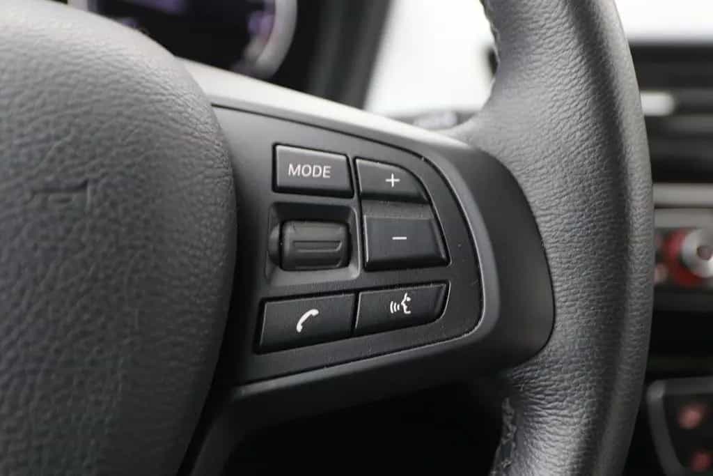 BMW X1 sDrive18i High Executive | AHK | sitzheizung 04/2019-photo-31