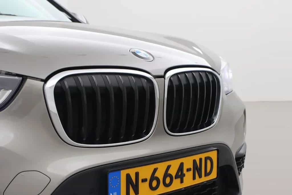 BMW X1 sDrive18i High Executive | AHK | sitzheizung 04/2019-photo-42