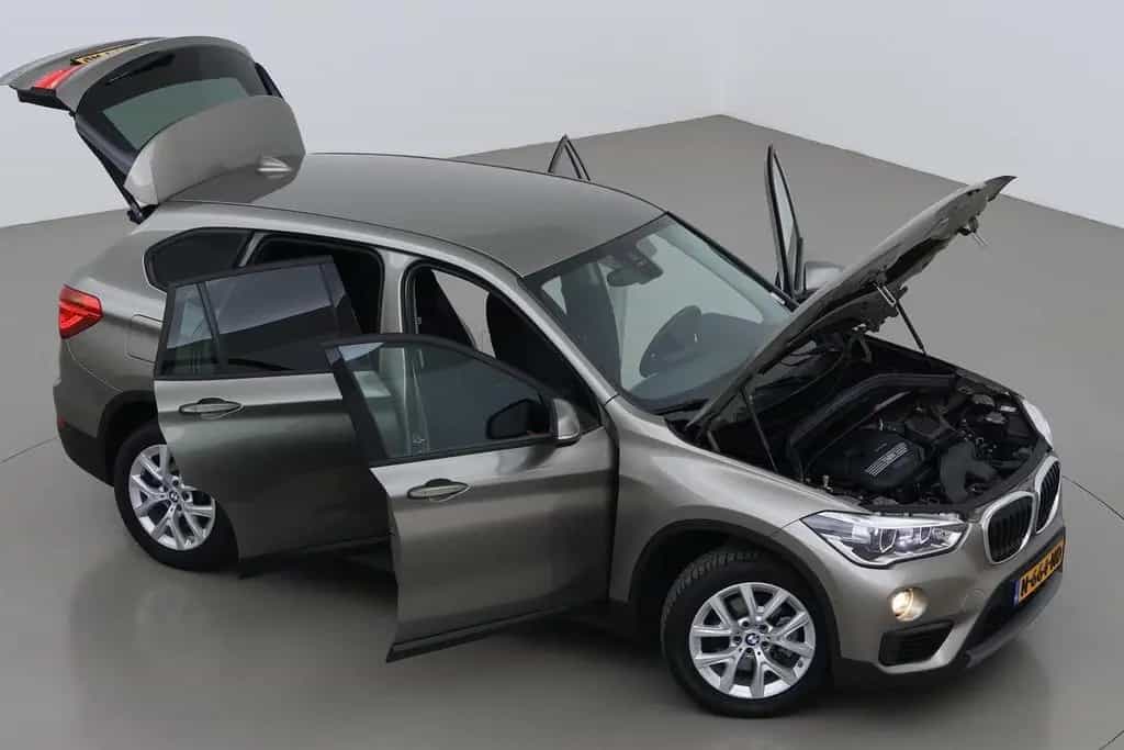BMW X1 sDrive18i High Executive | AHK | sitzheizung 04/2019-photo-5