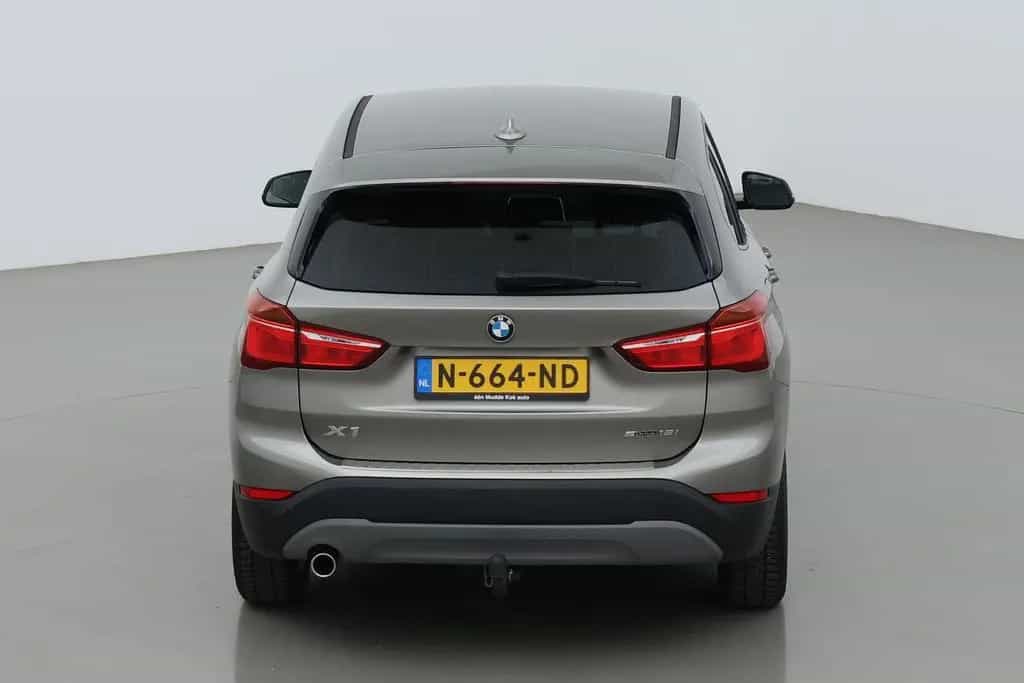 BMW X1 sDrive18i High Executive | AHK | sitzheizung 04/2019-photo-8