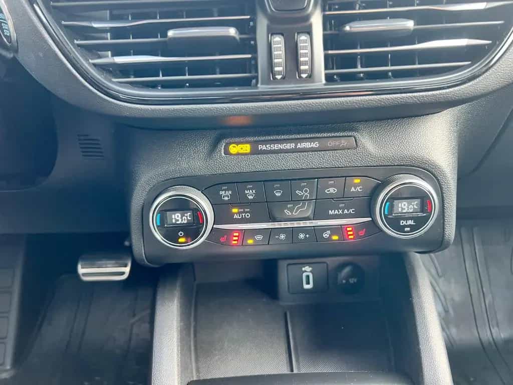 Ford Focus Lim. ST-Line/ACC/SPUR/KAMERA/LED/HU-NEU 10/2019-photo-14