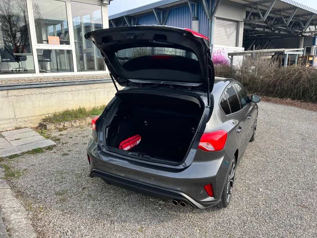 Ford Focus Lim. ST-Line/ACC/SPUR/KAMERA/LED/HU-NEU 10/2019-photo-19
