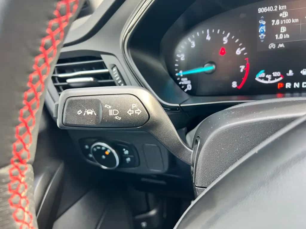 Ford Focus Lim. ST-Line/ACC/SPUR/KAMERA/LED/HU-NEU 10/2019-photo-8