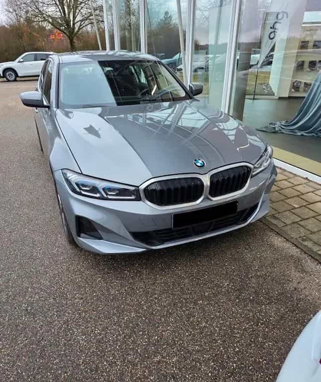 BMW 3 Series 330d xDrive Automatik -LCI 09/2022-photo-0