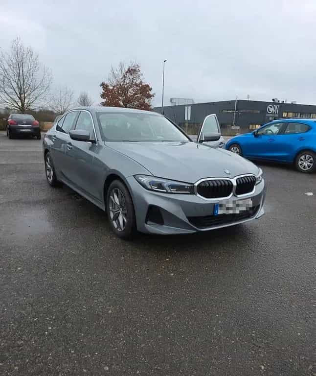 BMW 3 Series 330d xDrive Automatik -LCI 09/2022-photo-1