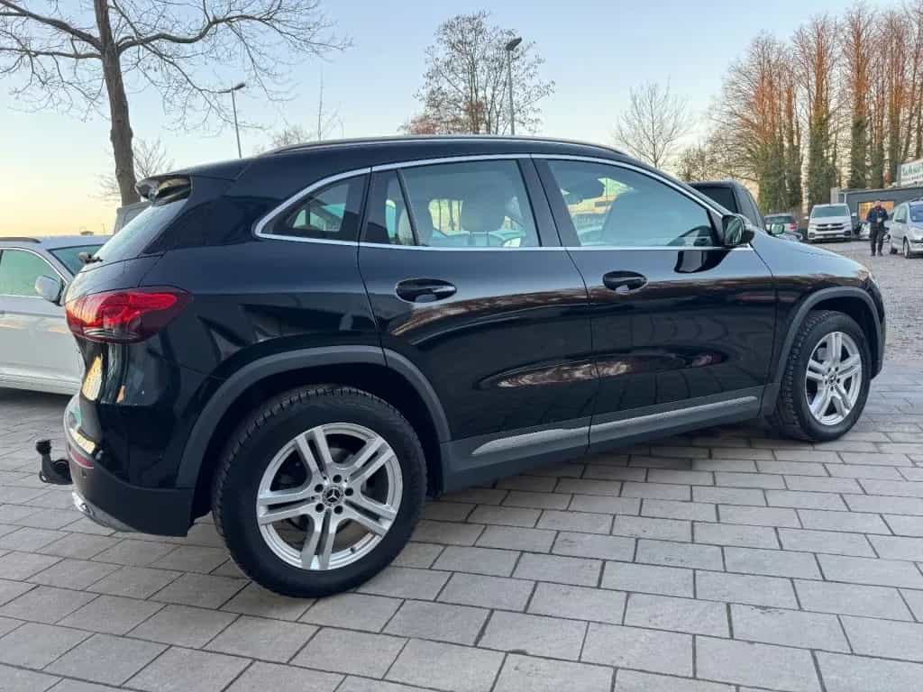 Mercedes-Benz GLA-Class 200 07/2020-photo-5