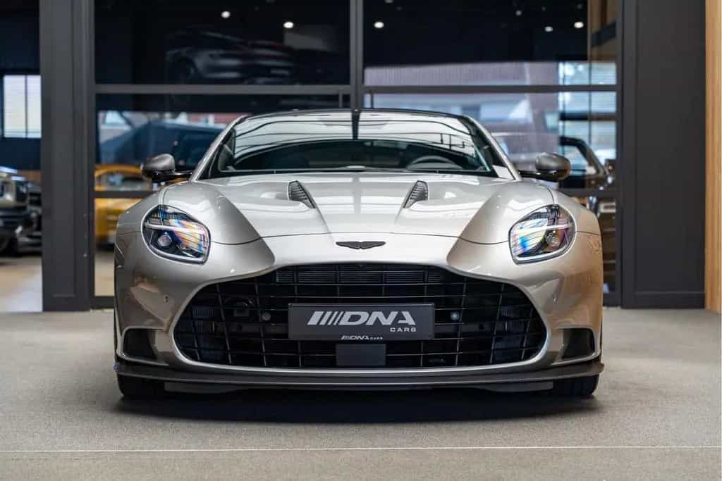Aston Martin Vanquish V12 Carbon Keramisch 6.0 V12 Forest Gre 09/2024-photo-1