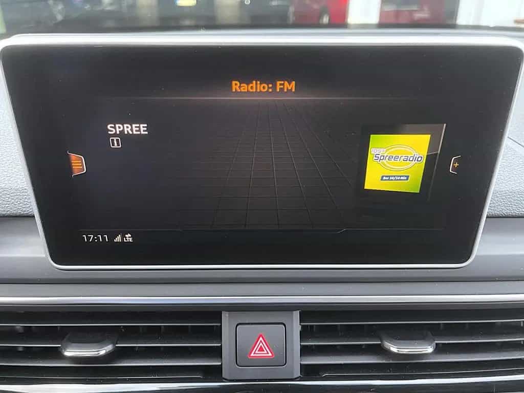 Audi A4 Avant 2.0 TDI S-Tronic quattro S Line LED B&O 07/2019-photo-24