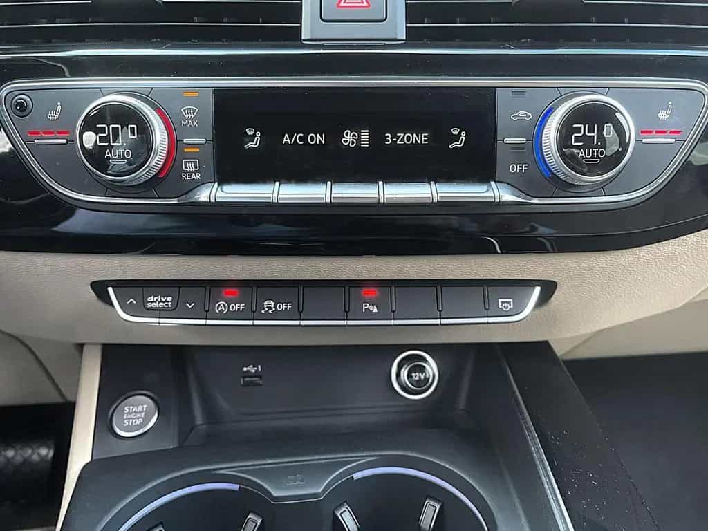 Audi A4 Avant 2.0 TDI S-Tronic quattro S Line LED B&O 07/2019-photo-30
