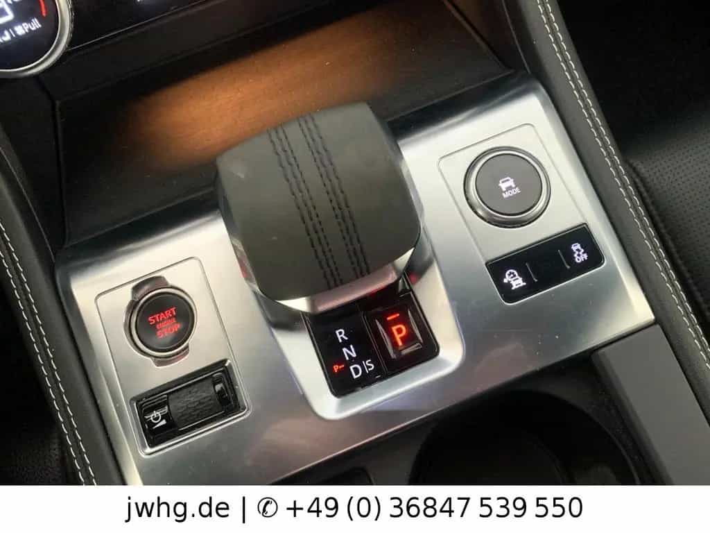 Jaguar F-Pace R-Dynamic AWD|ACC|Black|Keyl.|Kam|Leder 12/2022-photo-10