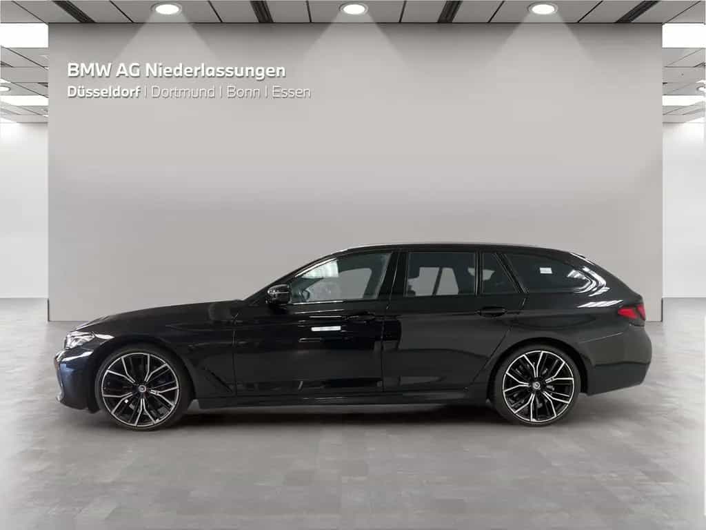 BMW 5 Series 520d xDrive Touring M Sport AHK Harman/K Kamera 02/2023-photo-0