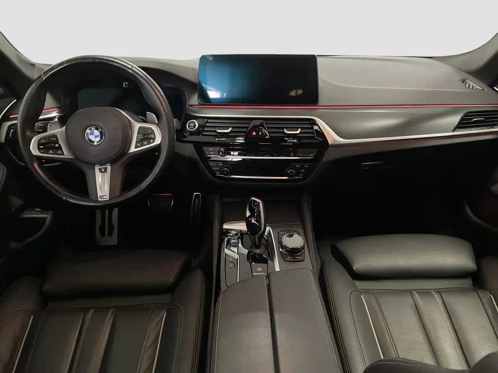 BMW 5 Series 520d xDrive Touring M Sport AHK Harman/K Kamera 02/2023-photo-6
