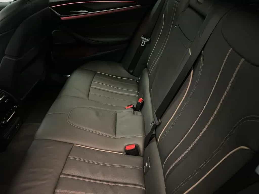 BMW 5 Series 520d xDrive Touring M Sport AHK Harman/K Kamera 02/2023-photo-7